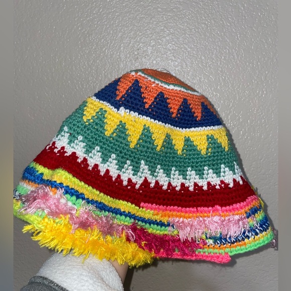 NWOT Multicolored Crotchet Cotton Blend Bucket type Hat - Picture 3 of 4